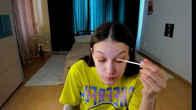 KrisDoeil online show from 23, 4, 2026