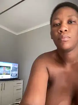 Snapshot of GiantClithpee chatting on 18, 12, 2024 GiantClithpee online show from 18, 12, 2024