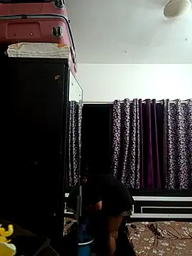 Snapshot of shilpa-singh chatting on 4, 3, 2026 shilpa-singh online show from 4, 3, 2026