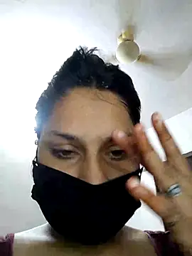 Snapshot of shilpa-singh chatting on 2, 4, 2026 shilpa-singh online show from 2, 4, 2026