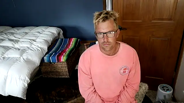 Snapshot of SpunRedneck chatting on 20, 6, 2026 SpunRedneck online show from 20, 6, 2026