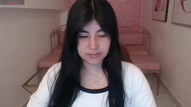 Nina harpper  online show from 19, 12, 2025