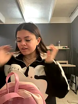 Camila Duarte2 online show from 5, 12, 2025