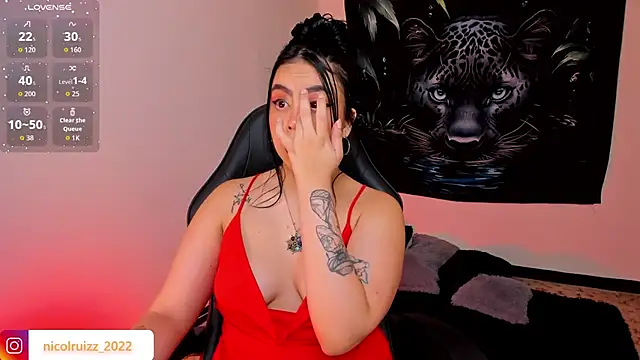 Nicolle Ruizz online show from 2, 12, 2025