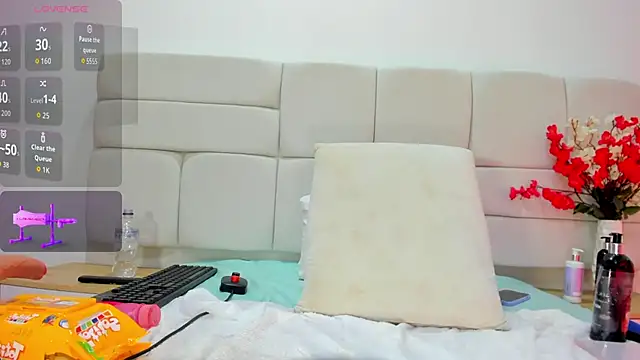 Snapshot of MajoLinares chatting on 19, 2, 2026 MajoLinares online show from 19, 2, 2026