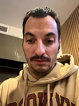 Snapshot of andresbale chatting on 2, 12, 2025 andresbale online show from 2, 12, 2025