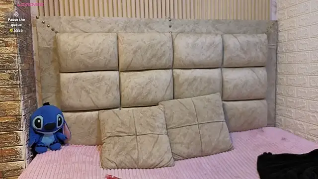 ValeryMorales online show from 23, 12, 2025