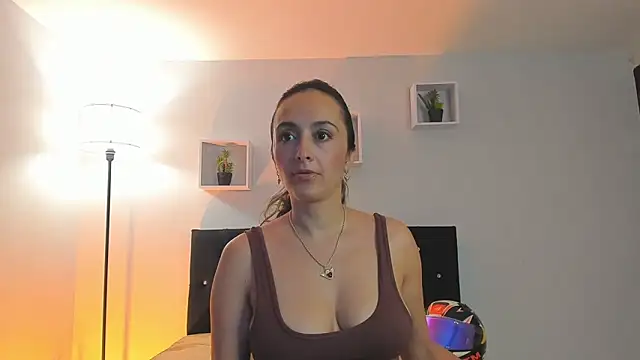 Victoria Rose  online show from 29, 6, 2026