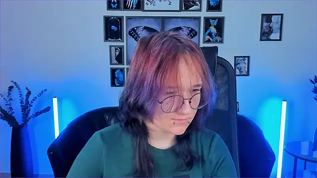 Sylvia Reed online show from 12, 1, 2026