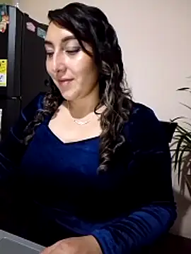 Snapshot of Valeria_montana_ chatting on 18, 12, 2025 Valeria montana online show from 18, 12, 2025