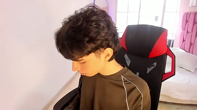 CONNOR STONNE  online show from 11, 2, 2026