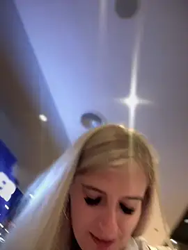 Snapshot of Betsy chatting on 23, 12, 2024 Betsy online show from 23, 12, 2024