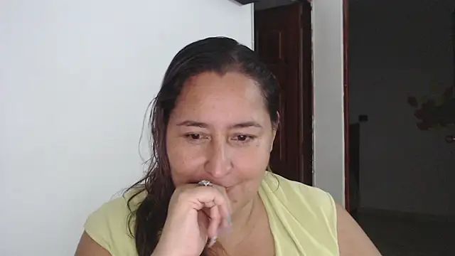 Snapshot of VioletBruces chatting on 5, 12, 2025 VioletBruces online show from 5, 12, 2025