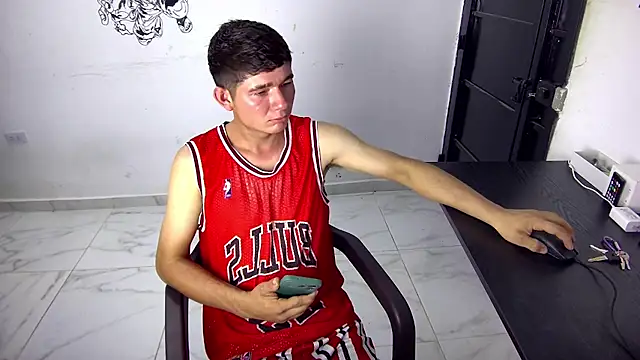 elcalienticooo online show from 4, 12, 2025