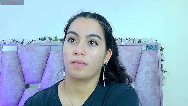 Snapshot of iris_and_damian chatting on 27, 3, 2026 iris and damian online show from 27, 3, 2026