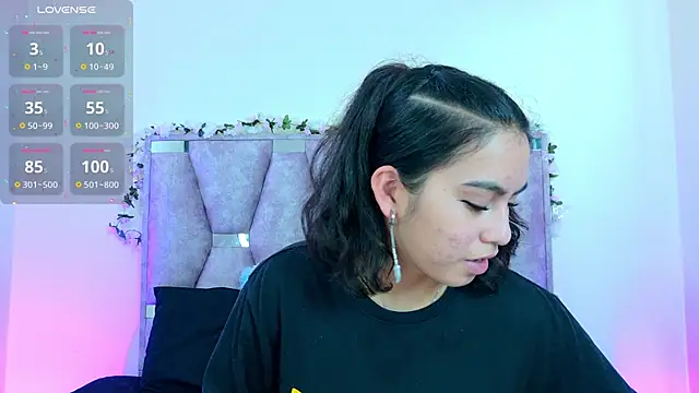 Snapshot of iris_and_damian chatting on 2, 4, 2026 iris and damian online show from 2, 4, 2026