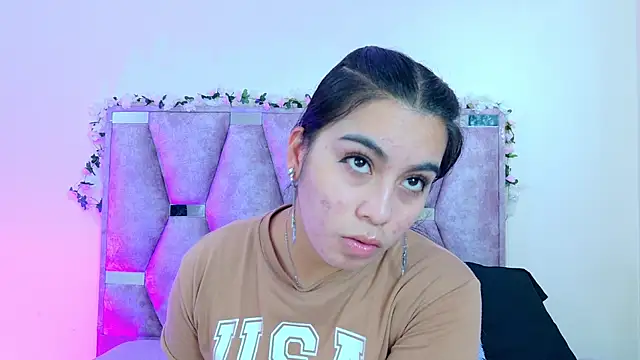 Snapshot of iris_and_damian chatting on 11, 4, 2026 iris and damian online show from 11, 4, 2026