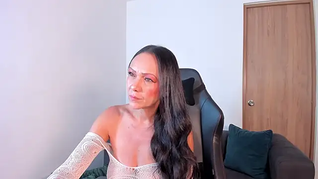 Cleoember  online show from 4, 6, 2026