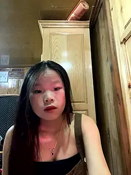 Heni-a online show from 4, 12, 2025