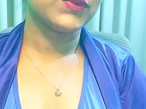 Snapshot of Spit_queenC_for_you chatting on 23, 7, 2026 Spit queenC for you online show from 23, 7, 2026