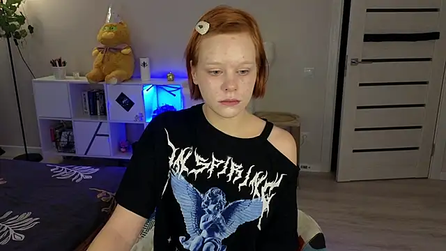 Snapshot of Lace_Thrill chatting on 4, 12, 2025 Lace Thrill online show from 4, 12, 2025