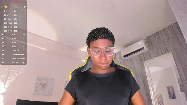 teylor lovee online show from 9, 3, 2026