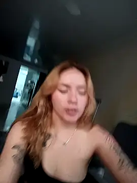 Snapshot of Dollvexia_ chatting on 4, 12, 2025 Dollvexia online show from 4, 12, 2025