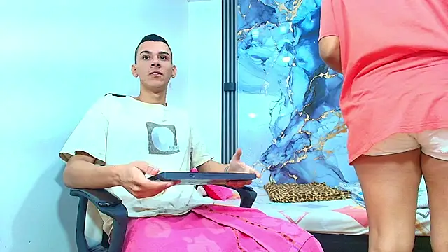 Valentina and sneider  online show from 2, 2, 2026