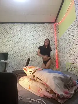 Snapshot of luna_love_bitex chatting on 7, 4, 2026 luna love bitex online show from 7, 4, 2026