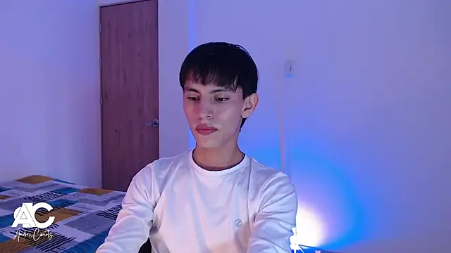 andrew courtzz online show from 7, 4, 2026