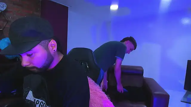 Snapshot of HotThreesoome chatting on 9, 1, 2026 HotThreesoome online show from 9, 1, 2026