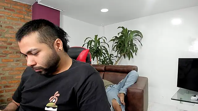 Snapshot of HotThreesoome chatting on 14, 1, 2026 HotThreesoome online show from 14, 1, 2026