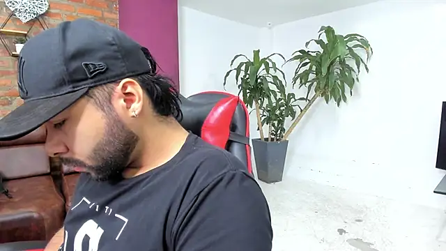 Snapshot of HotThreesoome chatting on 17, 1, 2026 HotThreesoome online show from 17, 1, 2026