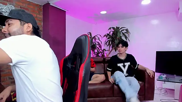 Snapshot of HotThreesoome chatting on 5, 2, 2026 HotThreesoome online show from 5, 2, 2026