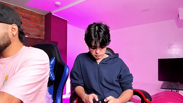 Snapshot of HotThreesoome chatting on 11, 2, 2026 HotThreesoome online show from 11, 2, 2026