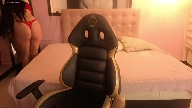 Sara valderrama  online show from 3, 4, 2026