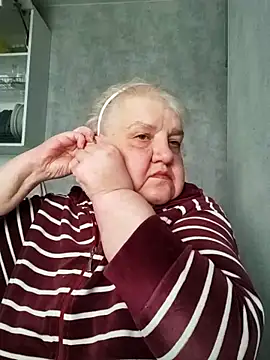 HapinessLovee online show from 11, 4, 2026