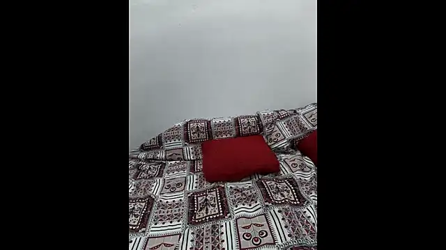 desigirl64 online show from 4, 12, 2025