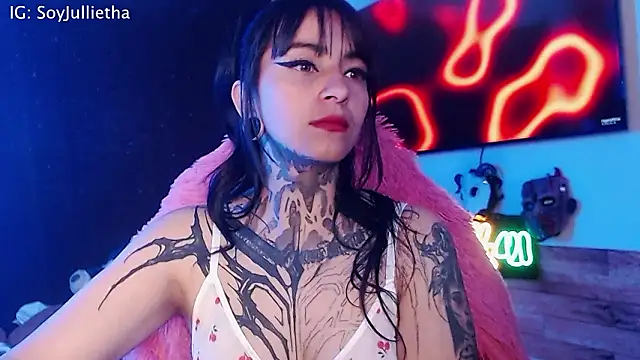 Snapshot of Julls420_ chatting on 24, 2, 2026 Julls420 online show from 24, 2, 2026