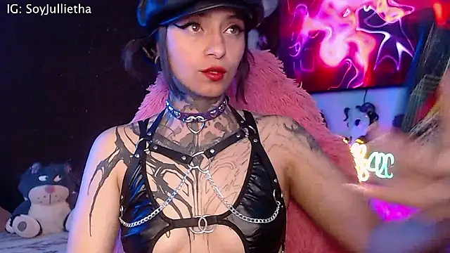 Snapshot of Julls420_ chatting on 1, 3, 2026 Julls420 online show from 1, 3, 2026