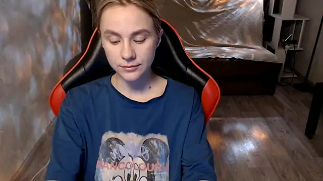 MiaBun1 online show from 4, 4, 2026