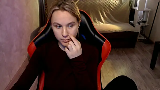 MiaBun1 online show from 5, 4, 2026