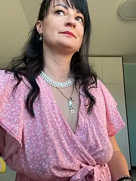 CherryCherry03 online show from 5, 4, 2026