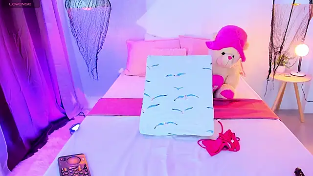  Xynara owo online show from 16, 12, 2025