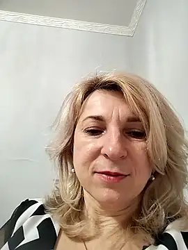 AhlyssaLove1155 online show from 13, 12, 2025