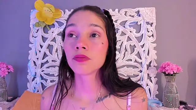 loraineblake online show from 26, 2, 2026