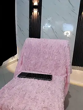 CaramelDesire online show from 6, 4, 2026