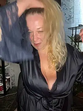 JenniferCarmen online show from 2, 7, 2026