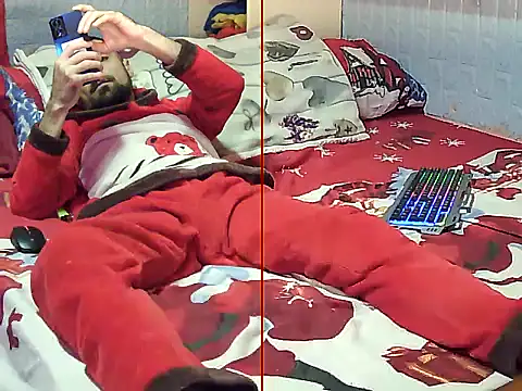 Snapshot of Pintiliescu chatting on 17, 12, 2025 Pintiliescu online show from 17, 12, 2025