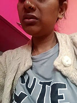 nehakapoor89 online show from 18, 12, 2025